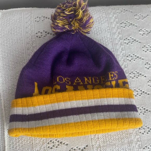 LOS ANGELES Beanie - Picture 5 of 6
